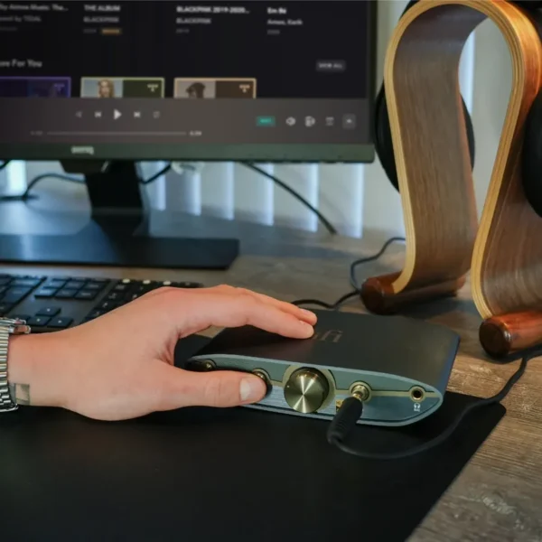 iFi ZEN DAC 3, DAC USB de mesa com amplificador para fones
